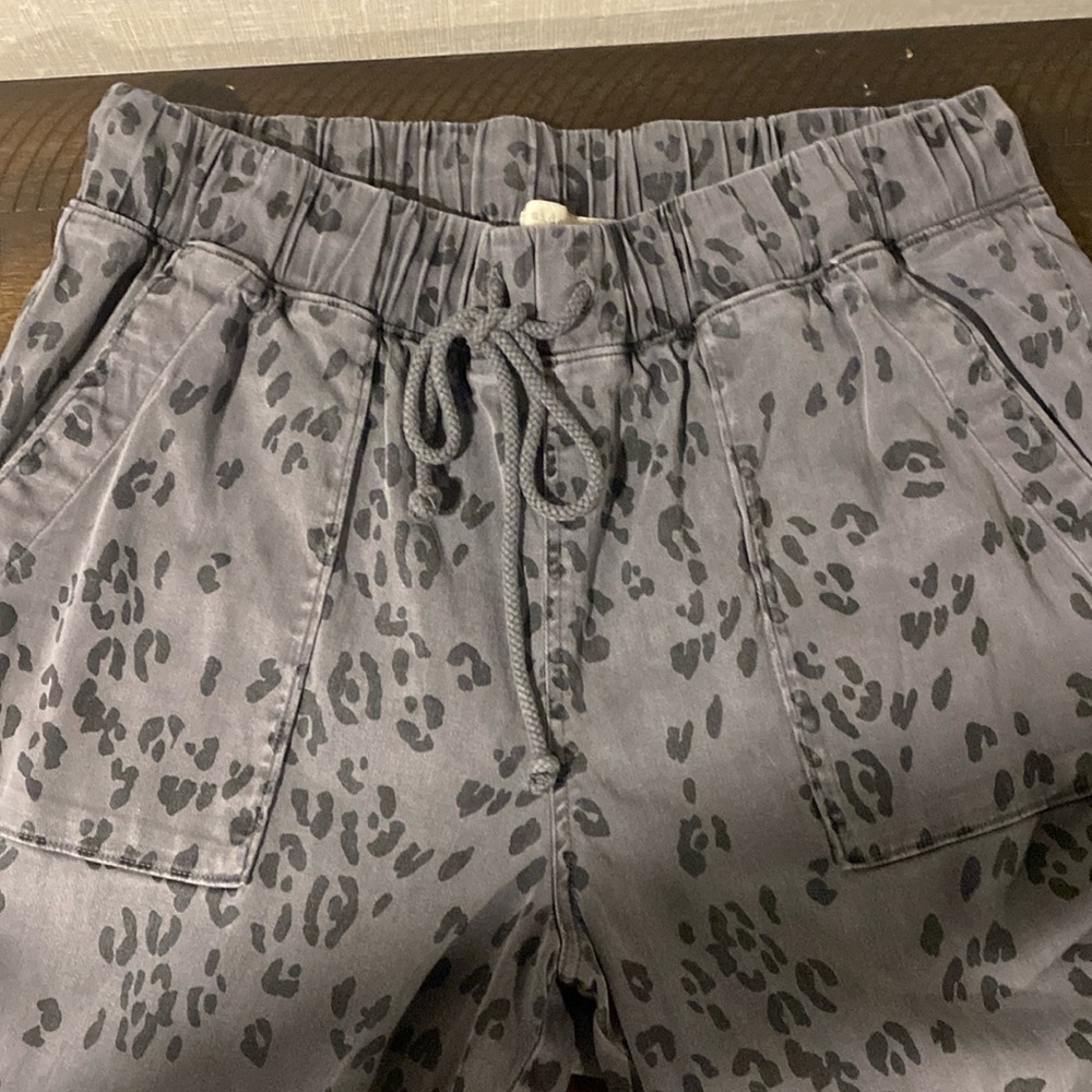 Side Stitch Tencera Joggers